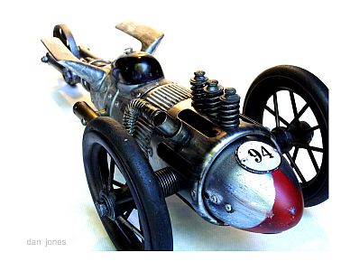 Coche de combustión térmica Coche de combustión térmica